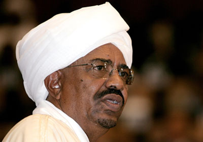 الرئيس السوداني عمر البشير "غاضبا"